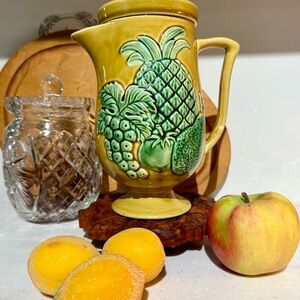 Vintage Mid Century Royal Sealy Japan Ceramic Pitcher W/Juicer Lid